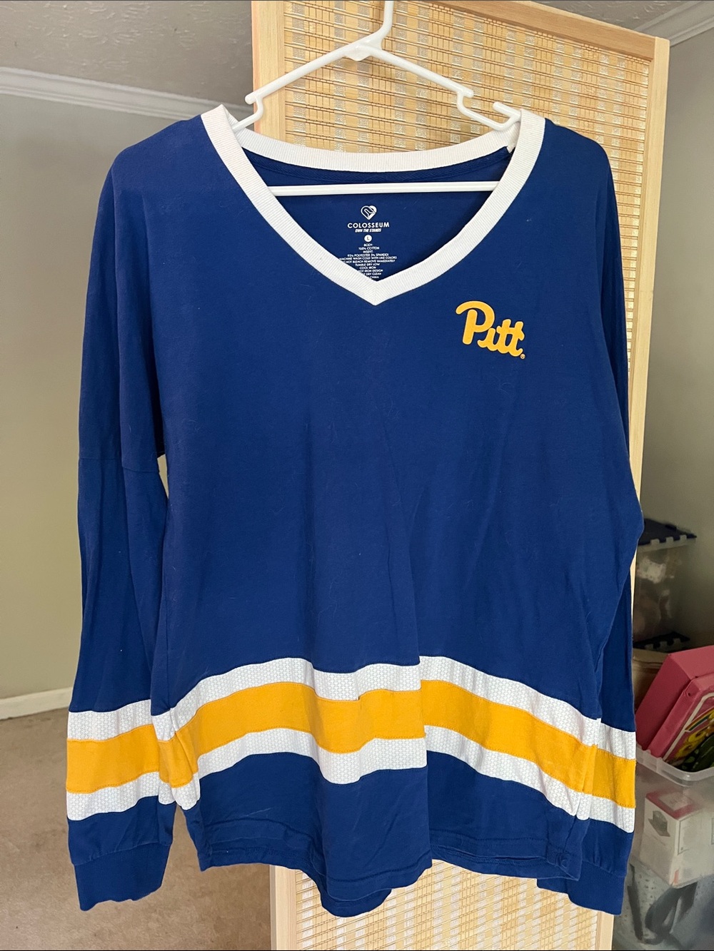 Colosseum Navy Long-Sleeve V-Neck Top with White and Gold Trim Vintage